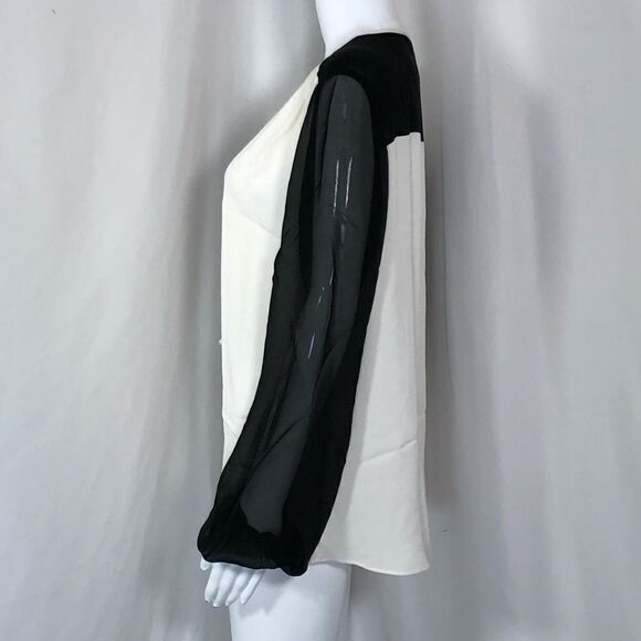 Diane Von Furstenberg 'Nikki' Silk Top (H6) - Picture 3 of 9